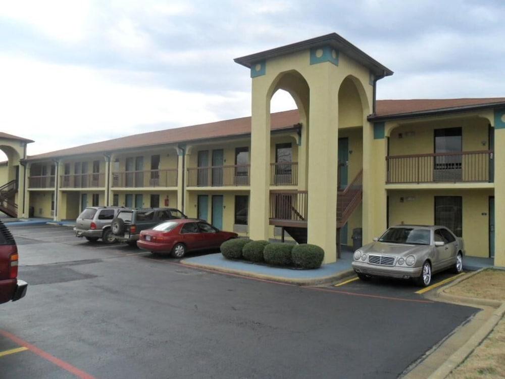 Luxury Inn & Suites Selma Exterior photo