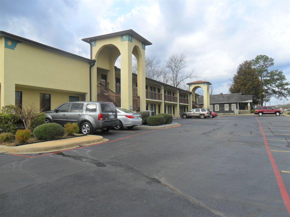 Luxury Inn & Suites Selma Exterior photo